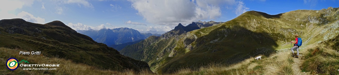 19 Dalla sella del Monte Avaro verso il Monte di Sopra.jpg